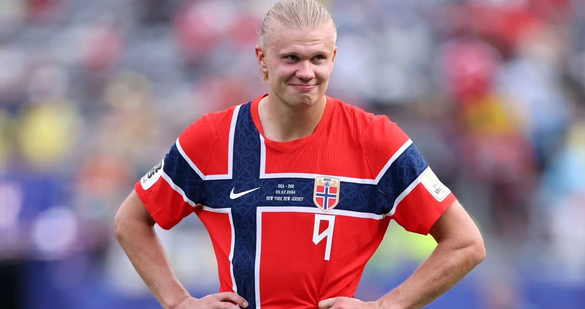Futbolchi Norvegiya terma jamoasi formasida Futbolchi Norvegiya terma jamoasi formasida