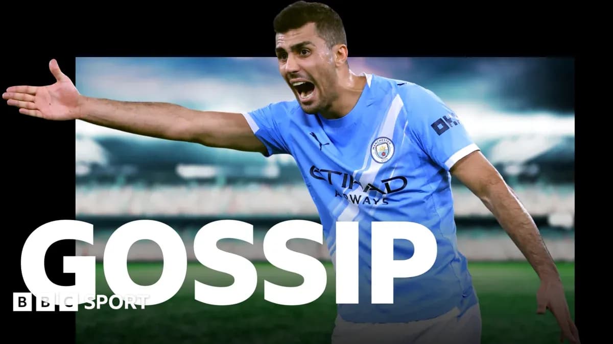 Futbolchi Manchester City formasida o'yin davomida Futbolchi Manchester City formasida o'yin davomida