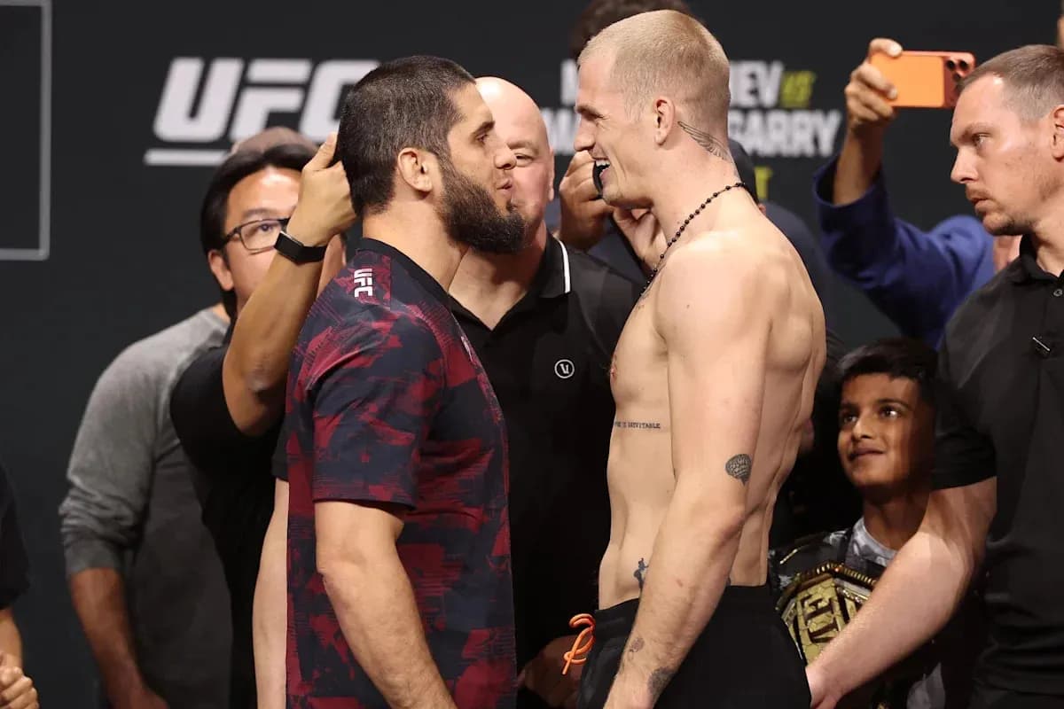 Fighters facing off at UFC weigh-in event Fighters facing off at UFC weigh-in event