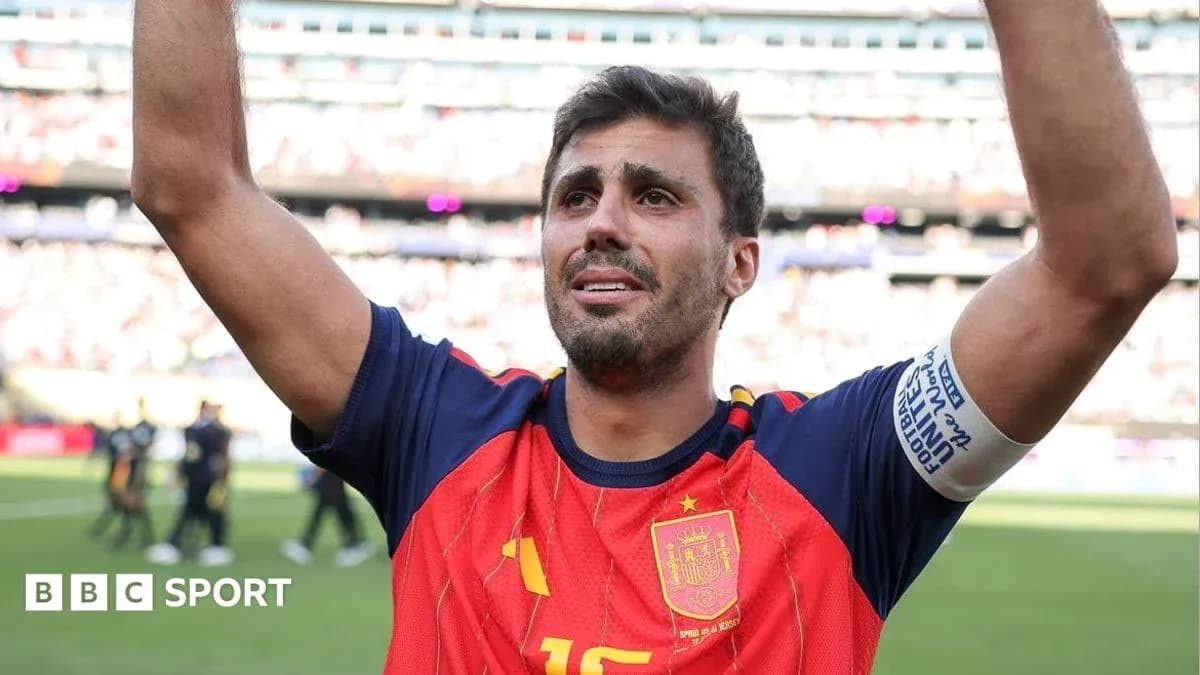 Futbolchi Ispaniya terma jamoasi formasida Futbolchi Ispaniya terma jamoasi formasida