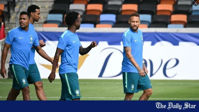 Braziliya futbolchilarining mashg'ulotda yurishlari Braziliya futbolchilarining mashg'ulotda yurishlari