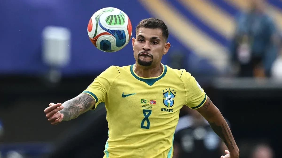Futbolchi to'pni ushlab turibdi, Braziliya formasi Futbolchi to'pni ushlab turibdi, Braziliya formasi