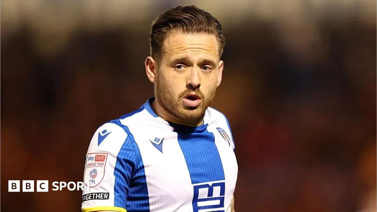 Futbolchi maydonda o'yin davomida Futbolchi maydonda o'yin davomida