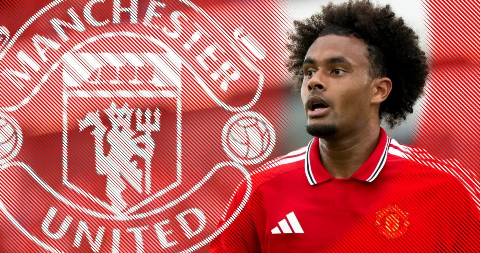 Futbolchi Manchester United formasi bilan maydonda Futbolchi Manchester United formasi bilan maydonda