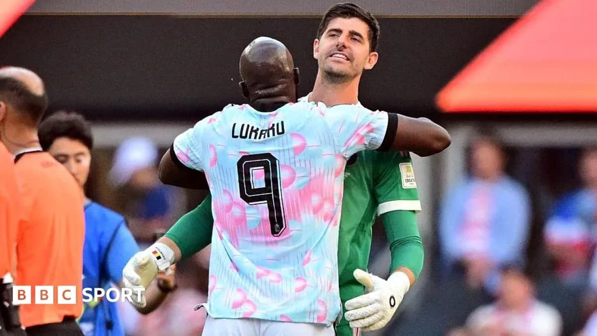 Romelu Lukaku embracing goalkeeper after match Romelu Lukaku embracing goalkeeper after match