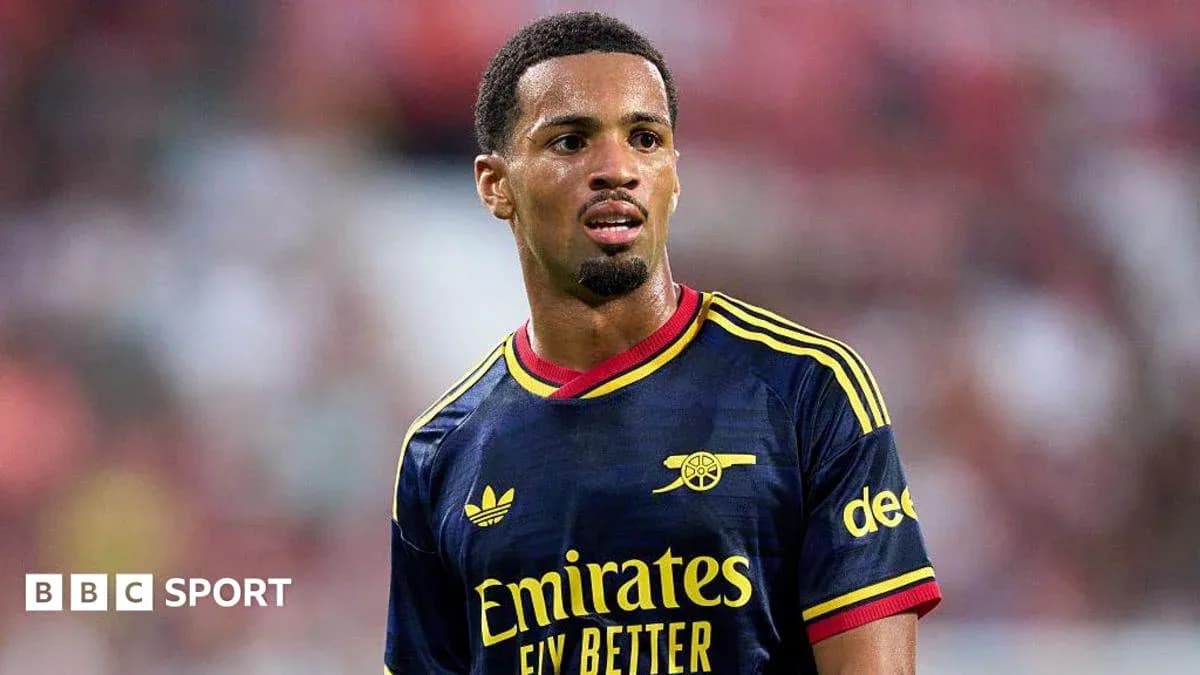 Futbolchi maydonda Arsenal formasida Futbolchi maydonda Arsenal formasida
