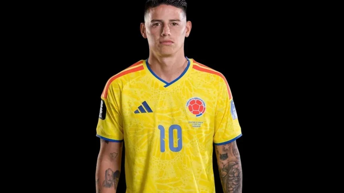 Futbolchi Kolumbiya terma jamoasi formasida Futbolchi Kolumbiya terma jamoasi formasida