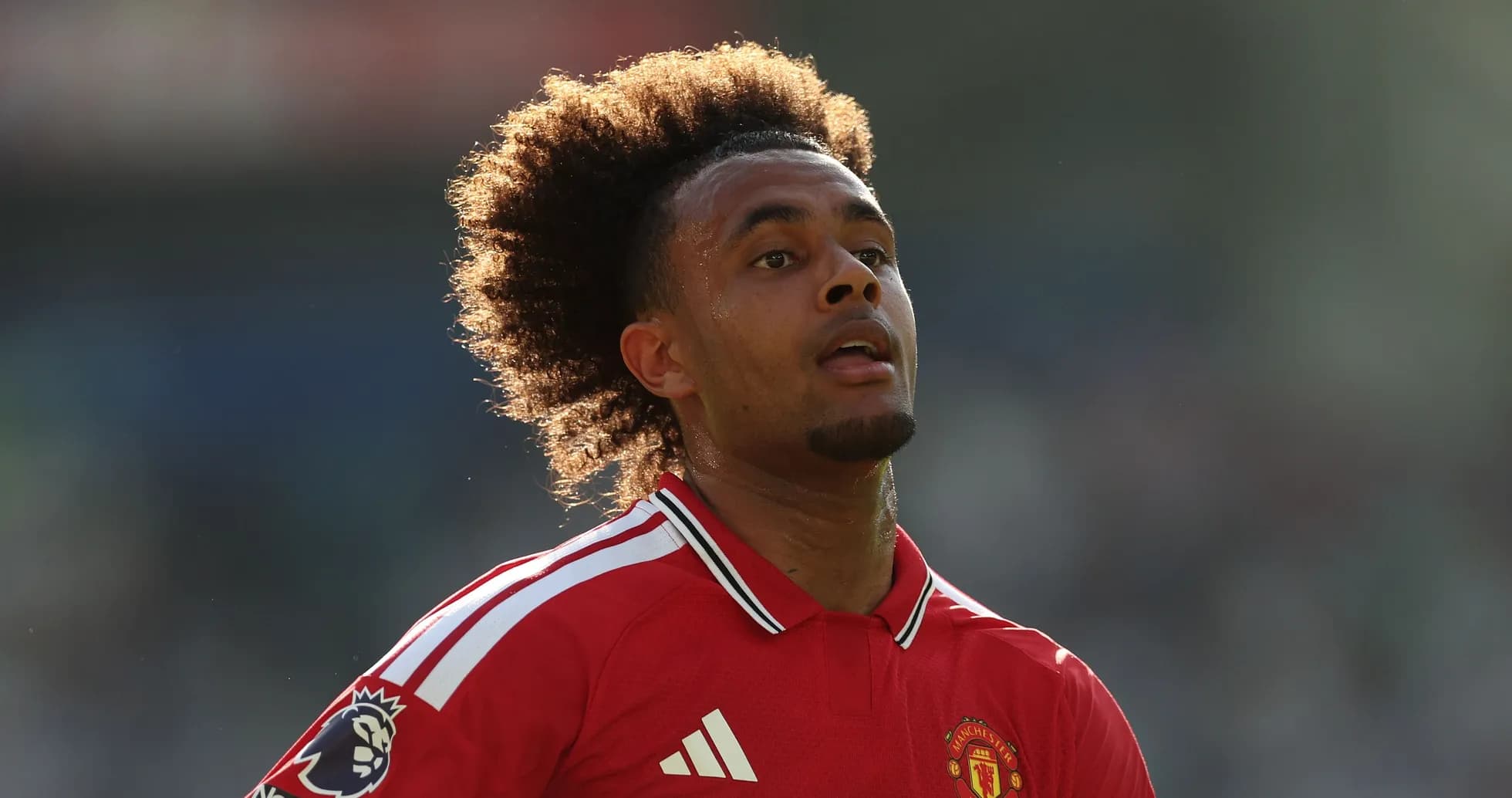 Futbolchi Manchester United formasida o'yinda Futbolchi Manchester United formasida o'yinda
